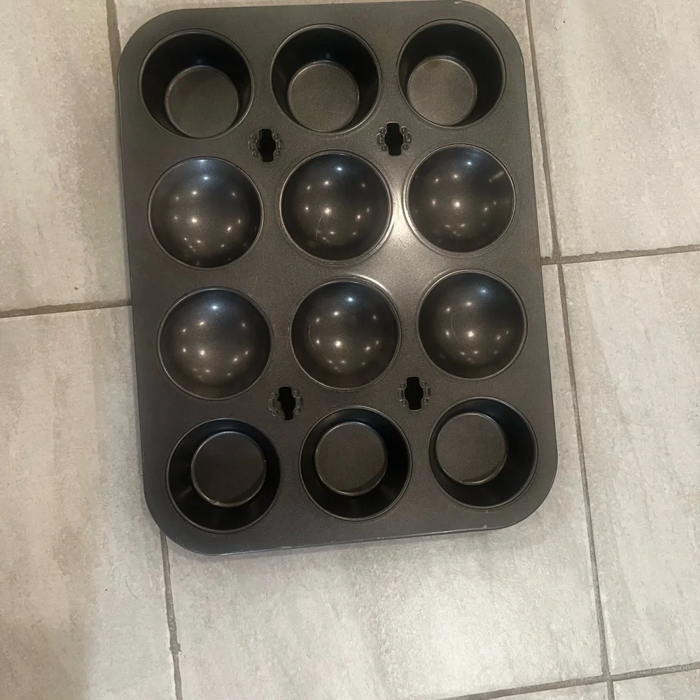 Non-Stick gray Muffin-cookies  Pan/10.5x14in